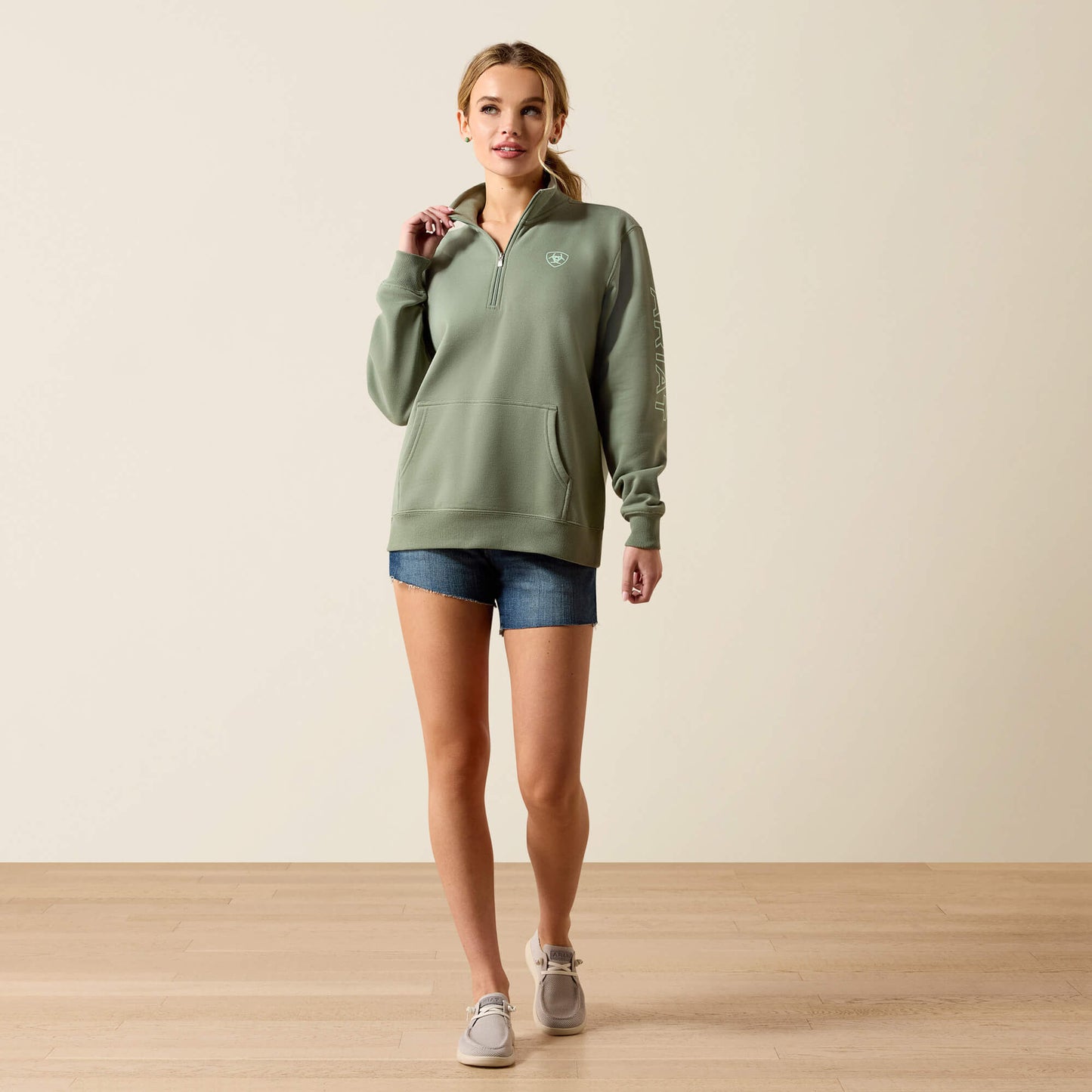 Ariat Foundation Logo 1/2 Zip Sweatshirt Online