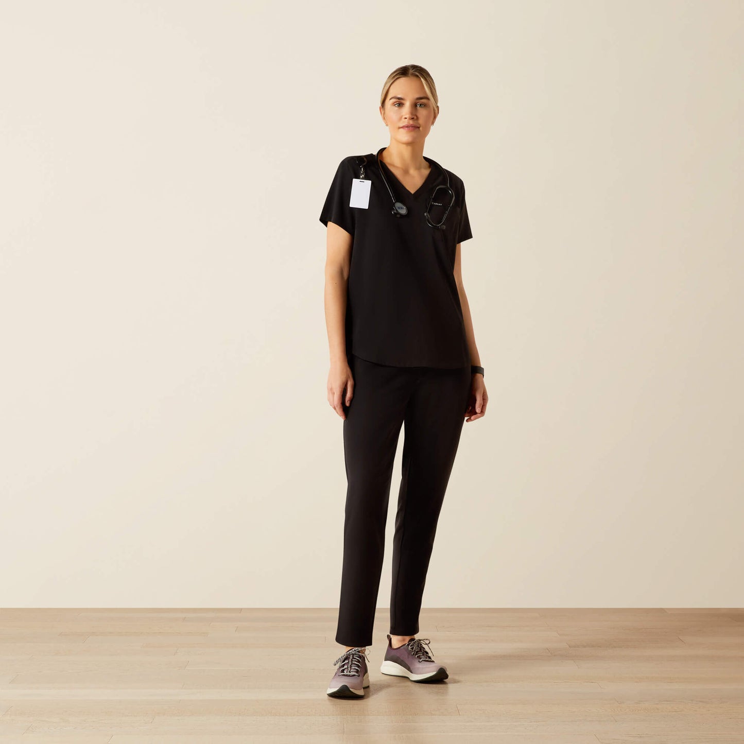 Ariat Beth Basic Scrub Top Outlet